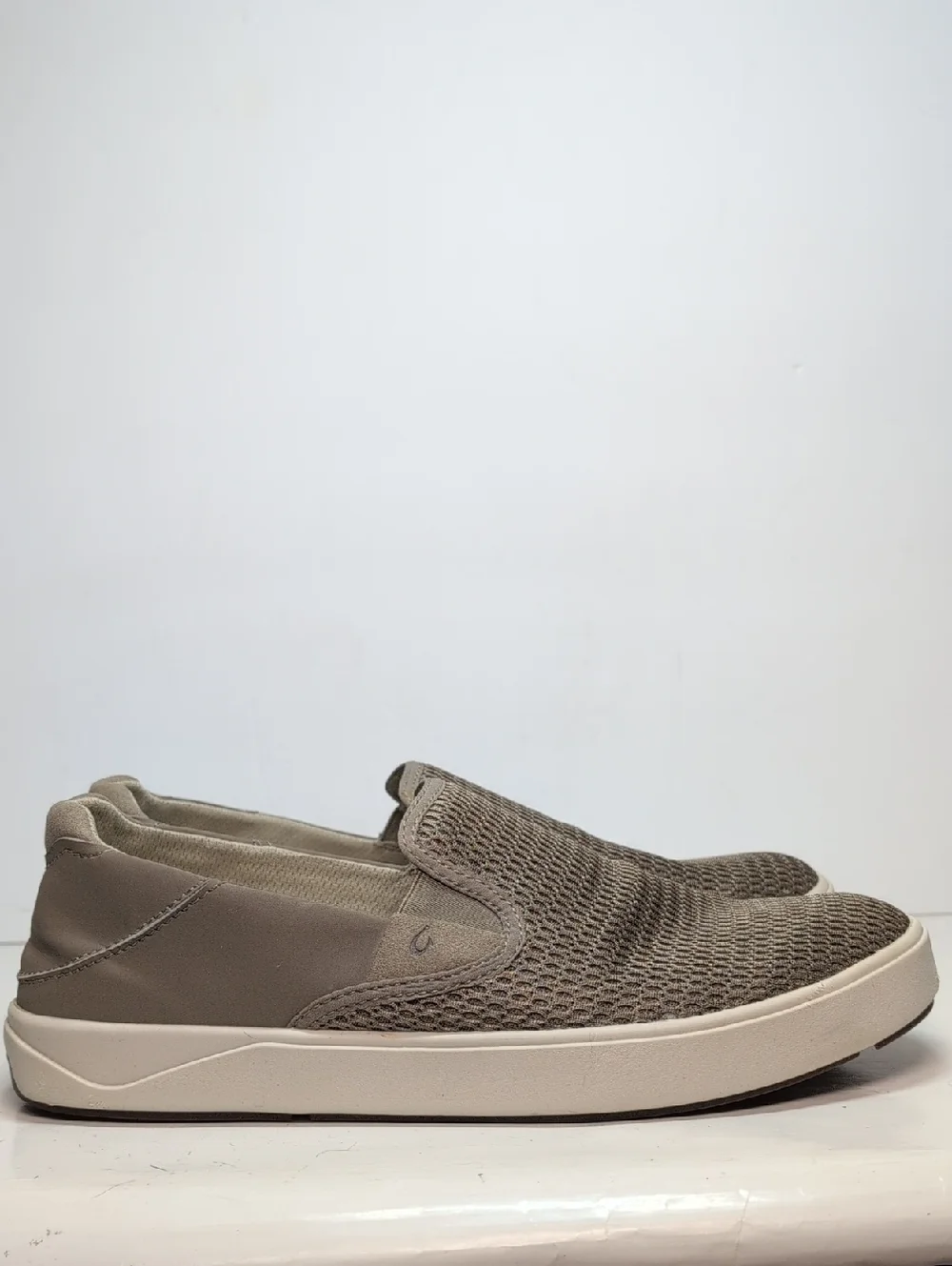 Olukai Lea'Ahi slip on mesh sneaker loafer men's size 9 EU 42